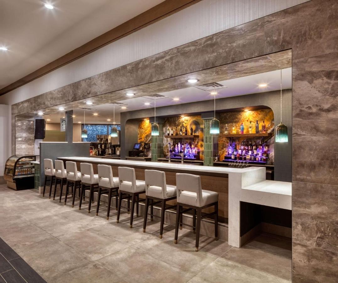 Doubletree By Hilton Tulsa At Warren Place Exteriör bild