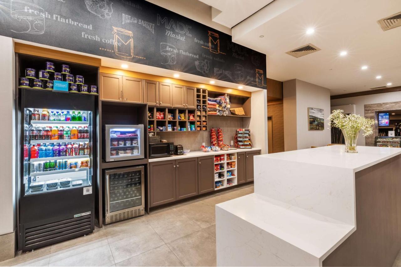 Doubletree By Hilton Tulsa At Warren Place Exteriör bild