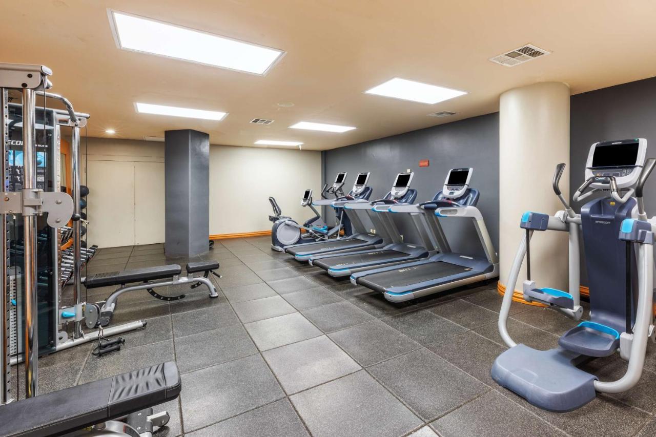 Doubletree By Hilton Tulsa At Warren Place Exteriör bild