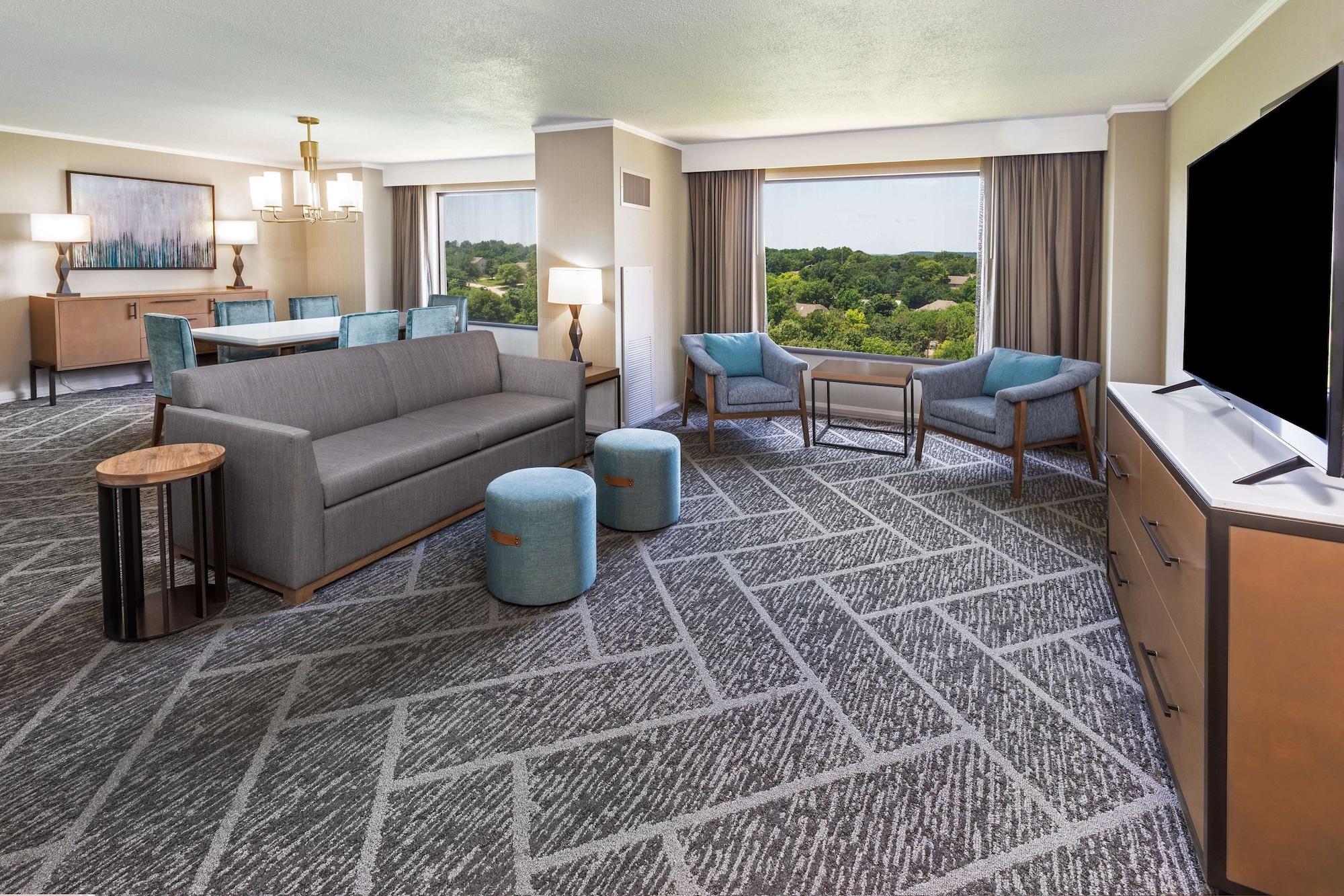 Doubletree By Hilton Tulsa At Warren Place Exteriör bild