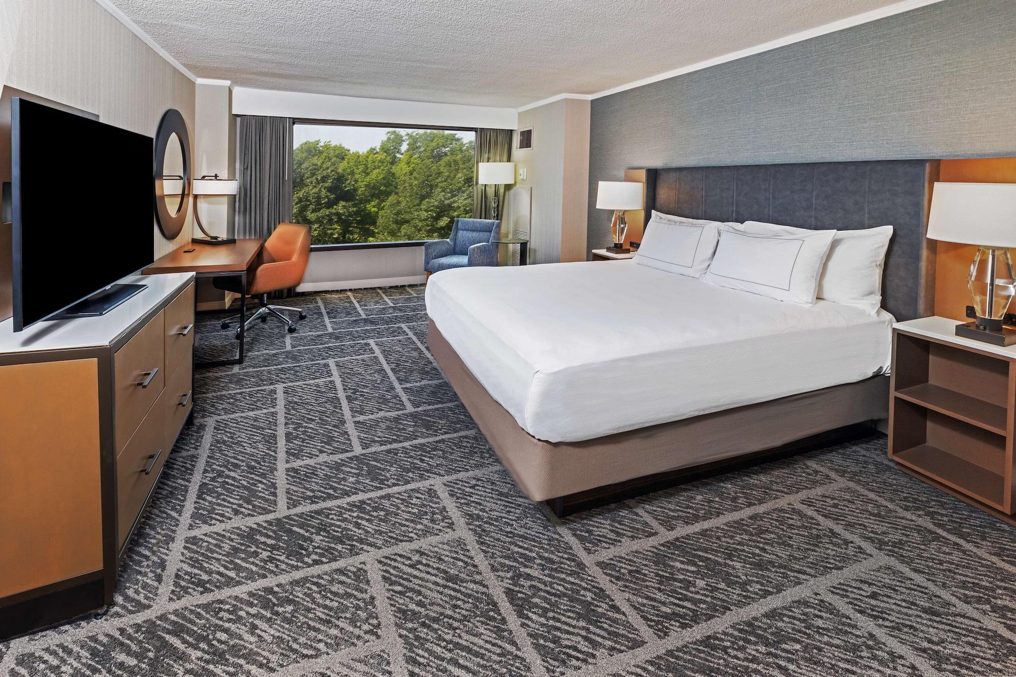 Doubletree By Hilton Tulsa At Warren Place Exteriör bild