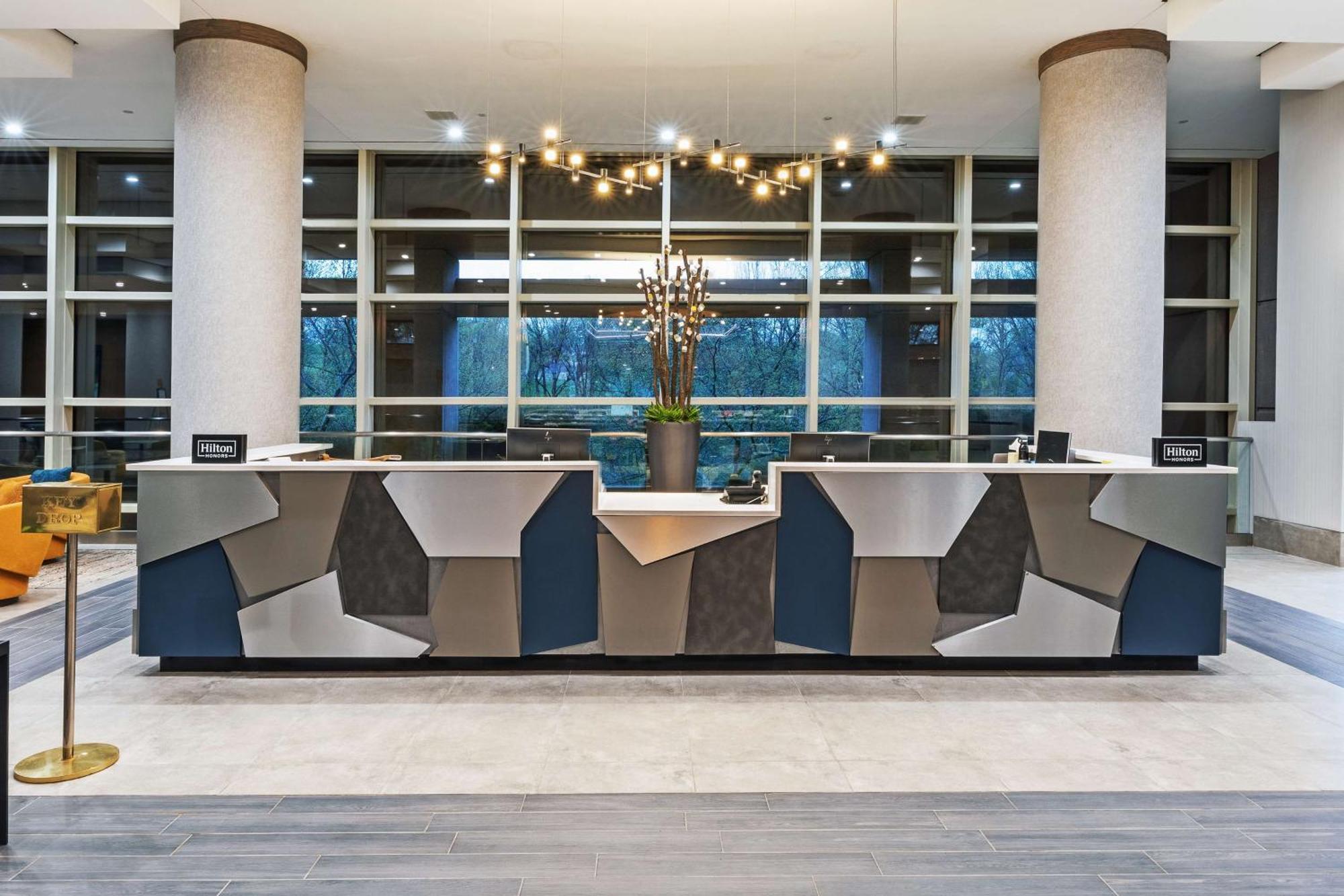Doubletree By Hilton Tulsa At Warren Place Exteriör bild